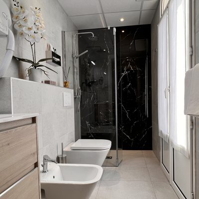 Salle de bain chambre double - Hôtel Olympia Beausoleil
